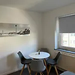 Wohnung mit Balkon am Rhein