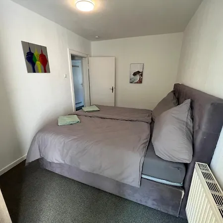 Appartement Mit Balkon Am Rhein Düsseldorf