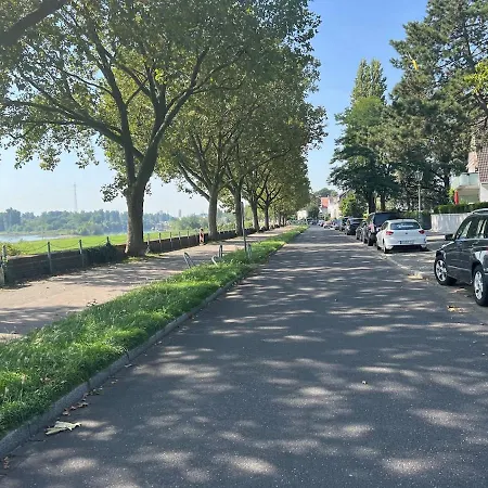 Mit Balkon Am Rhein Düsseldorf