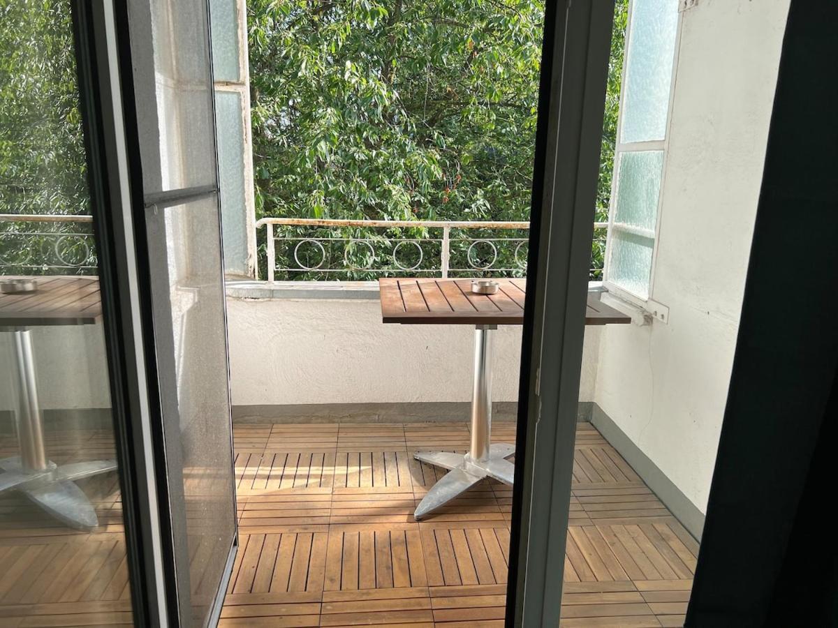 Mit Balkon Am Rhein *