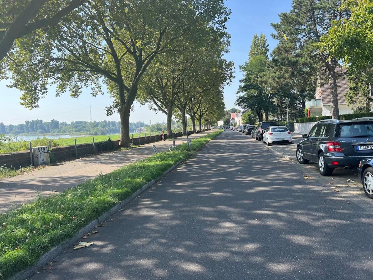Mit Balkon Am Rhein Düsseldorf